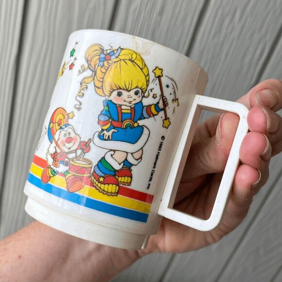 Vintage 1983 Rainbow Brite Deka Plastic Mug Hallmark USA Parade Cup 80s Retro - Picture 1 of 7